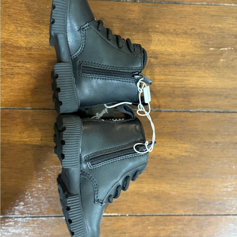 Disney Kids Black Mickey Boots - Picture 8 of 8